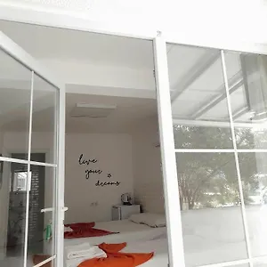  Oda ve Kahvaltı White Türkiye