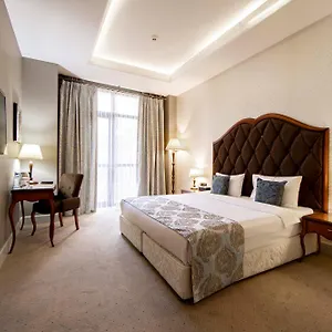 4* Otel Sapphire